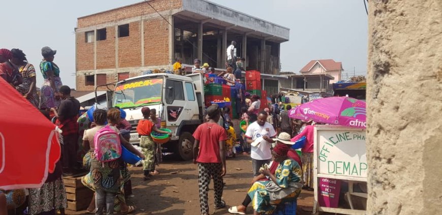 Goma : les petites commerçantes transfrontalières asphyxiées par les ambulantes rwandaises vendeuses des tomates et autres produits champêtres