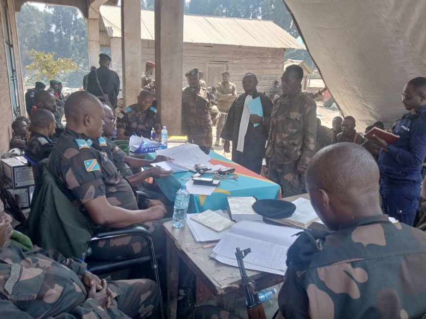 Guerre dans l'est de la RDC : 31 militaires poursuivis par la justice pour des infractions « graves »