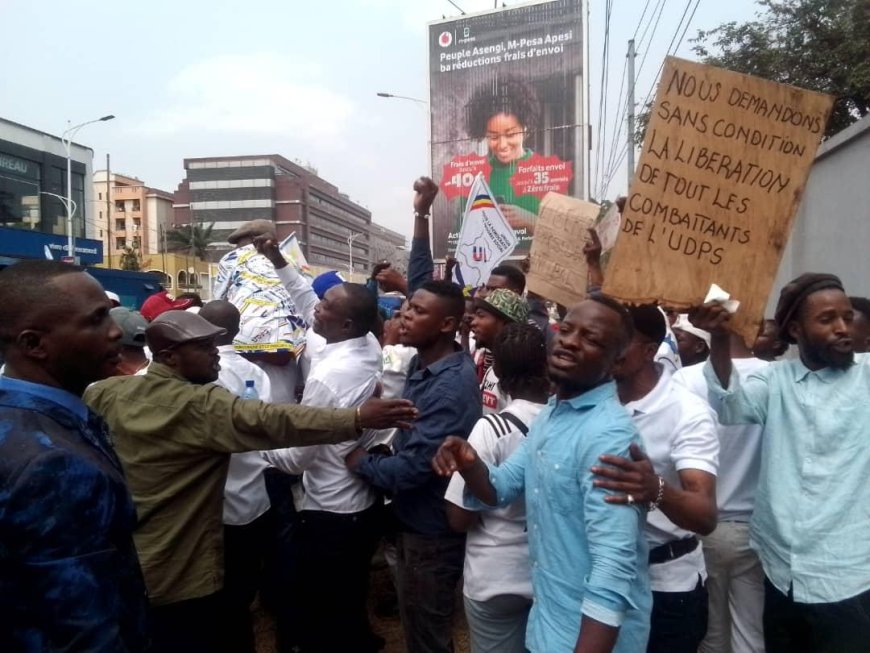 RDC : les avocats de l'UDPS appellent les membres de la force du progrès au calme après une manifestation publique a Kinshasa réclamant la libération de leurs