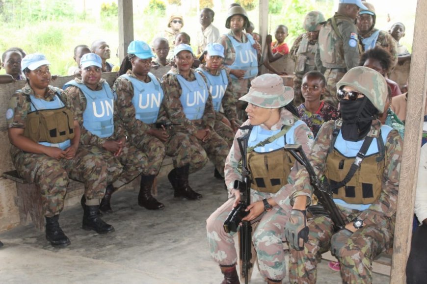 Beni : les femmes Casques Bleus Sud-Africaines sensibilisent la population sur l'égalité des droits et promotion de la Paix