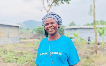 Femme et emploi : Fazili Milele, une femme déplacée devenue un modèle féminin dans le charpentage pour subvenir aux besoins de sa famille