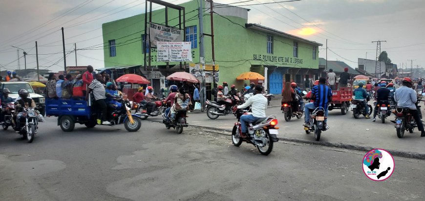 Goma : la paralysie du transport en commun due au conflit entre motards et chauffeurs de taxis bus inquiète les habitants