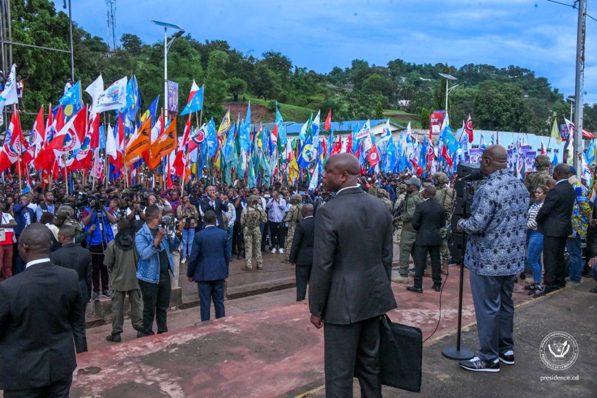 RDC: en visite officielle à Kalemie, Tshisekedi revient sur sa position face à la révision constitutionnelle 