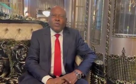 "Constant Mutamba face à l’épreuve des discours incendiaires de Fayulu et Kamitatu", Steve Mbikayi