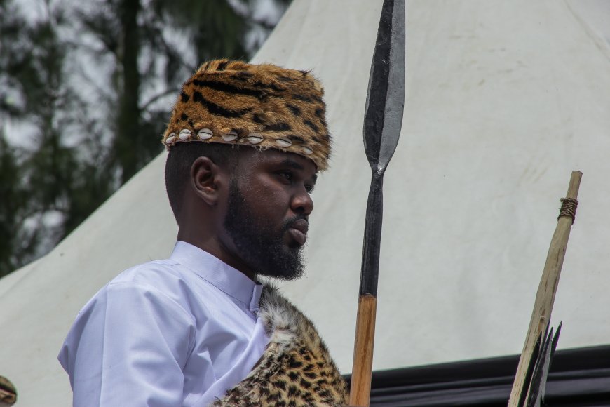 Intronisé à la chefferie de Bukumu: Mwami Butsitsi Kahembe IV Isaac ...